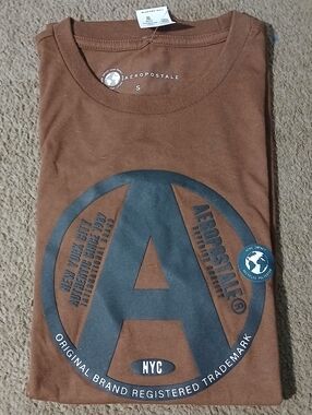 NWT*Aeropostale Brown Graphic Tee - Mens S